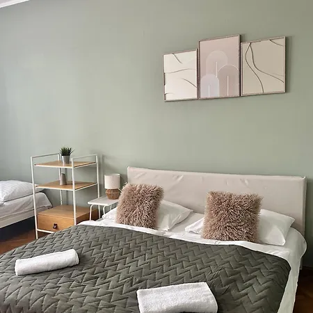 2br Gateway On The Rybna 아파트