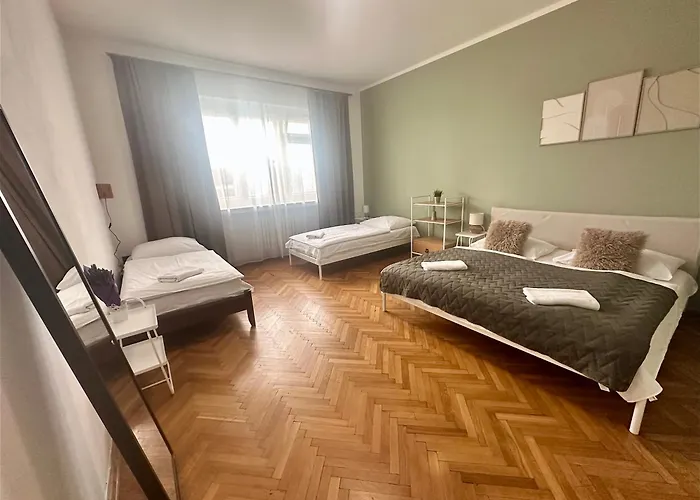 2br Gateway On The Rybna Apartmán *