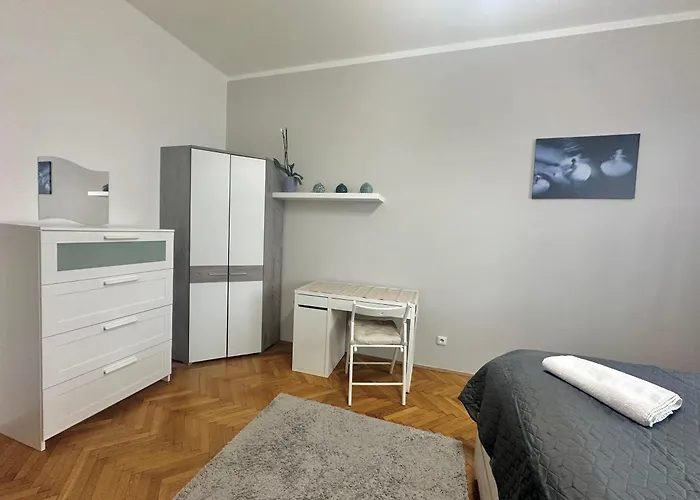 2br Gateway On The Rybna * Praag