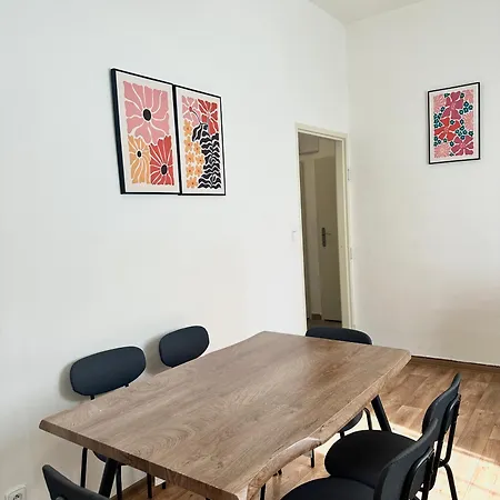 Apartman 2br Gateway On The Rybna