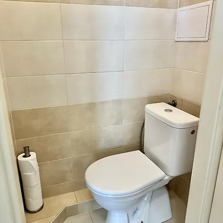 2br Gateway On The Rybna *