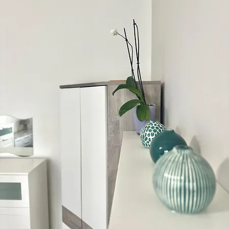 2br Gateway On The Rybna